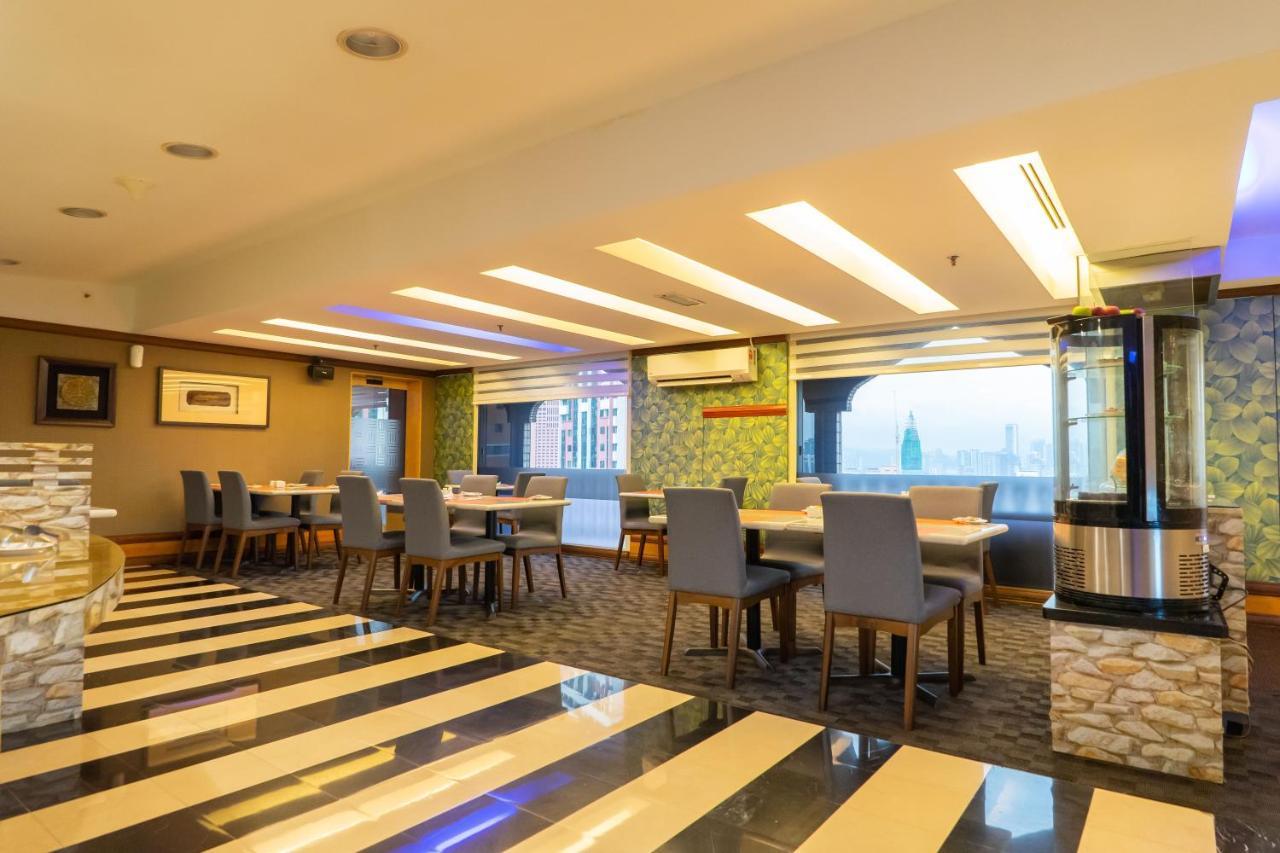 Executive King Suite Lounge Access